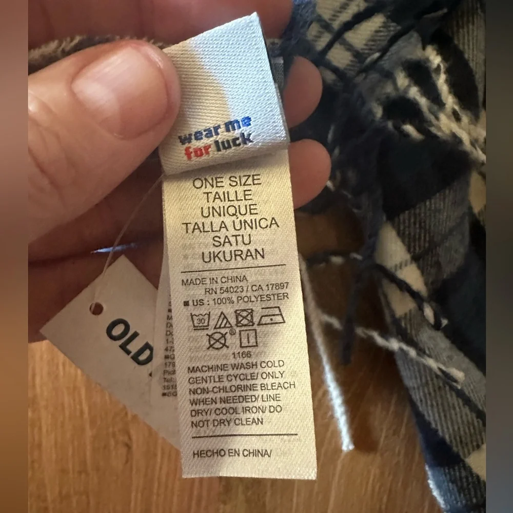 NWT soft blue tartan scarf 🧣 🆕 Old Navy